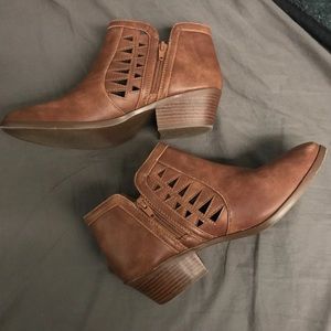Ankle boots